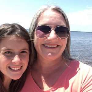 Meet your Posher, Lydia